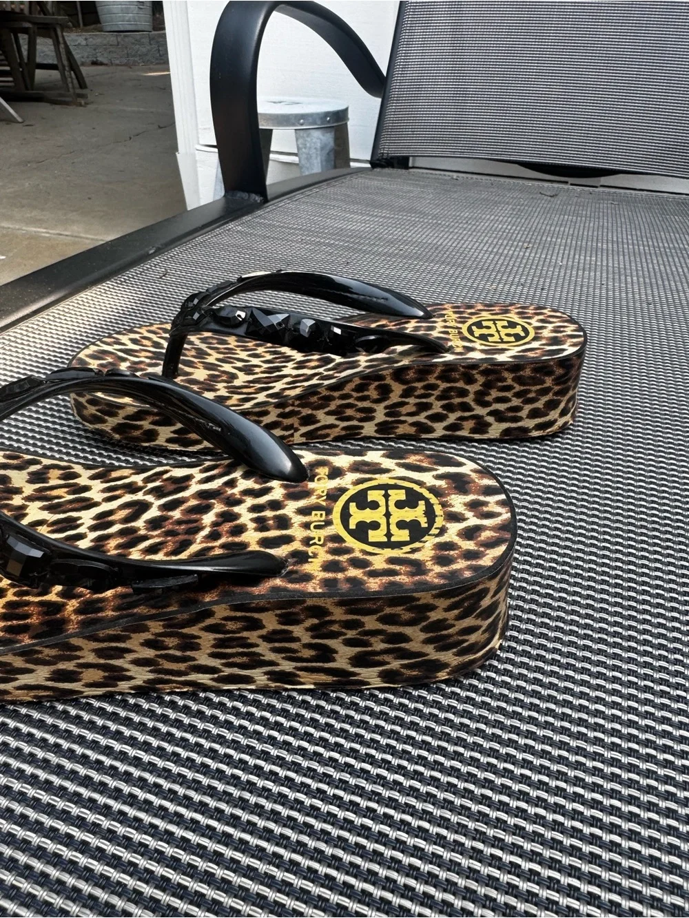 Tory Burch Gemini Link Wedge Flip Flops Leopard Black Size 5 w/ Box